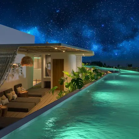 Rooftop Oasis: Urban Retreat with Infinity Pool & Private Terrace Apartment